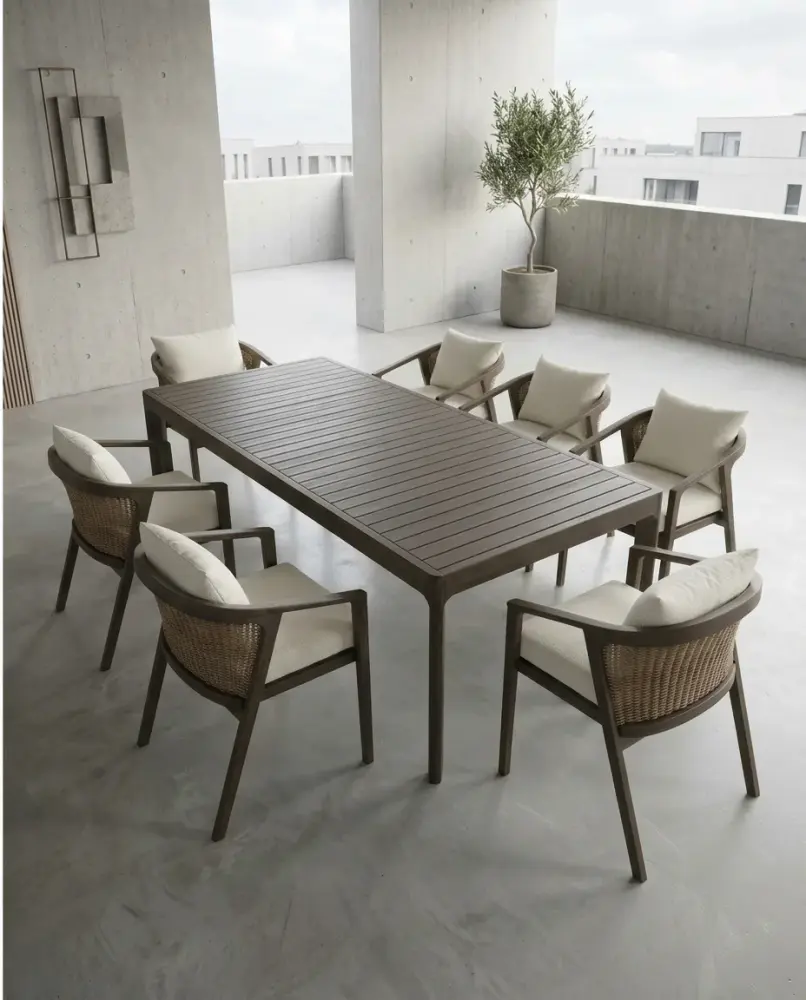 Comedor exterior premium junto a la pileta — BanPre - muebles outdoor de alta calidad